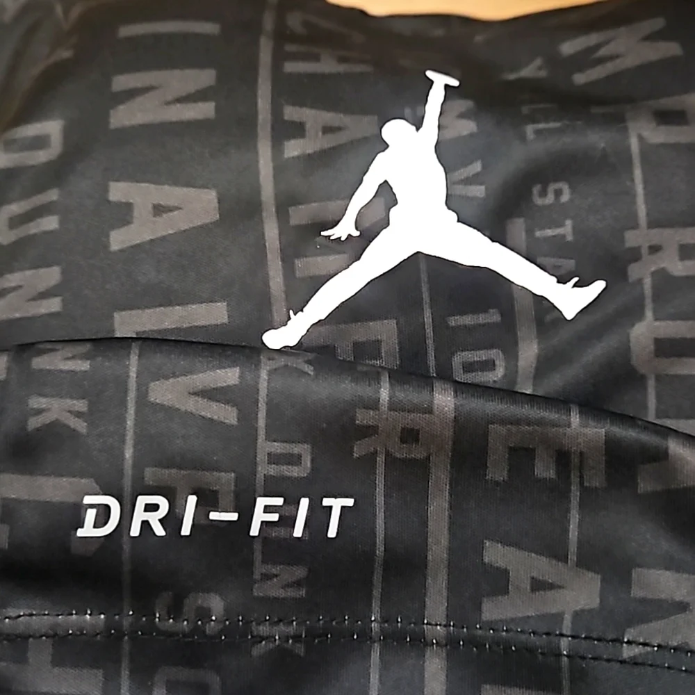 Nike Air Joran Boy - Dri Fit Hooded Long Sleeve - Picture 6 of 6
